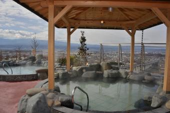 露天風呂から望む佐久平の景色の画像
