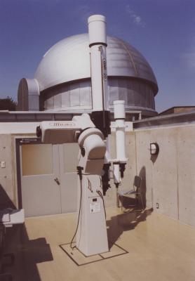20cm屈折望遠鏡の写真です。