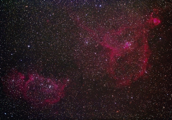 散光星雲　IC1805・1848の画像です。