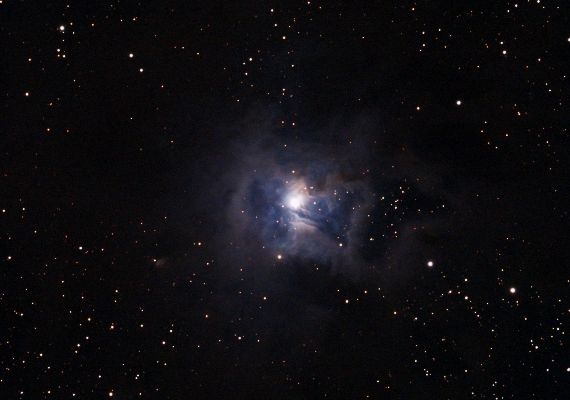 散光星雲　NGC7023の画像です。