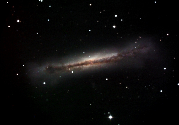 銀河　NGC3628の画像です。