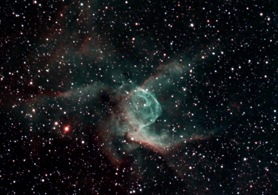 散光星雲　NGC2359の画像です。