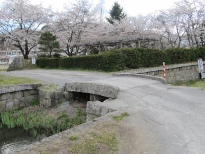 黒門石橋の写真です。