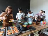 昼食の様子