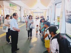 佐久に到着して感想を発表している写真