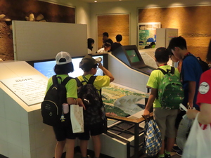 相模原市立博物館(歴史館)を見学している写真