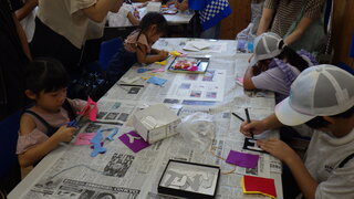 フェルトクラフトを体験している写真