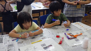 プラメダルを作っている写真