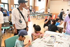 プラメダルを作っている写真
