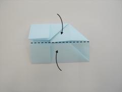 こいのぼりを折る写真