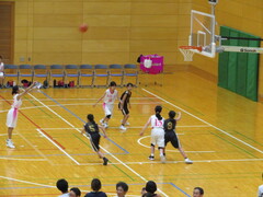 女子ミニバスの試合の様子
