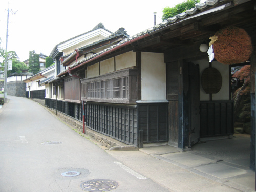 茂田井間の宿の町並み