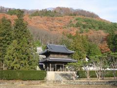 蕃松院の山門
