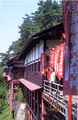 鼻顔稲荷神社　社殿