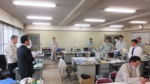 佐久市長が大船渡市を訪問し、佐久市から派遣している職員が配属されている部署に挨拶をしました