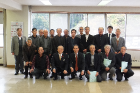臼田地区区長会から義援金をお渡ししました