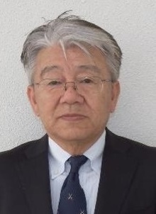 教育長　吉岡道明　の写真