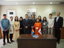 副市長とモンゴル訪問団との写真