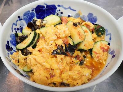 卵と季節野菜のオイスター炒め写真