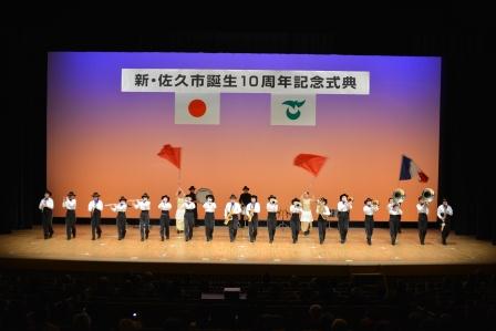 臼田中学校吹奏楽部によるマーチングの画像