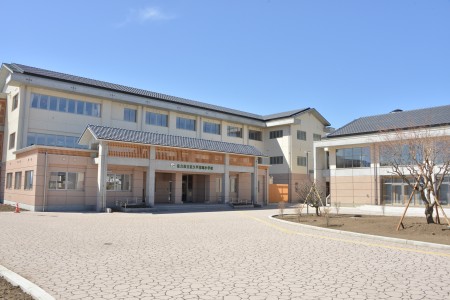 佐久平浅間小学校外観の画像