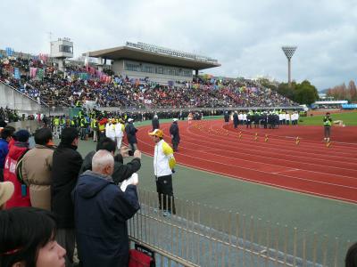 西京極陸上競技場に戻ってきた選手の画像