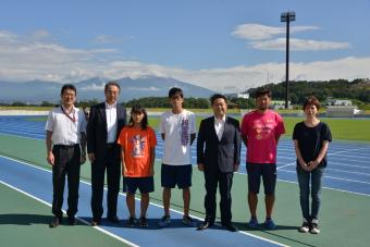 野沢中学校陸上部の皆さんとの画像