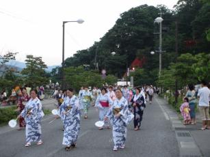 舞踊流しの様子の画像