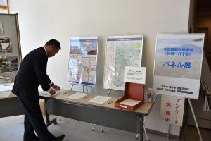 パネル展示の画像