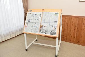 新聞閲覧台の様子