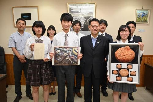 県代表の皆様と1
