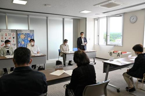 選考会の様子1