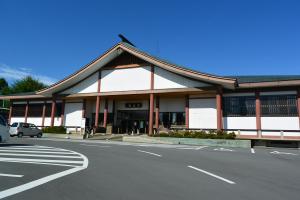 東御市中央公園　武道館