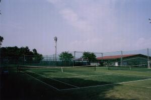 権現山運動公園テニスコート
