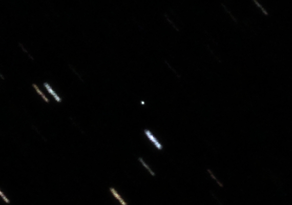 小惑星「リュウグウ」の写真です。
