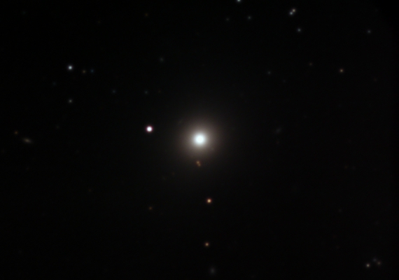 銀河　M89の画像です。