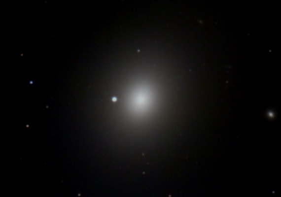 銀河　M49の画像です。
