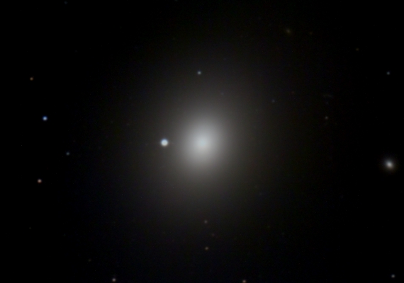 銀河　M49の画像です。
