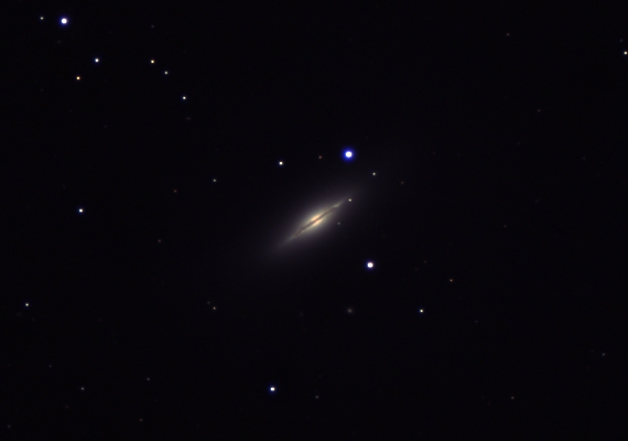 銀河　NGC5866の画像です。