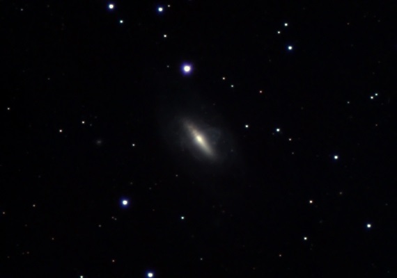 銀河　NGC2685の画像です。