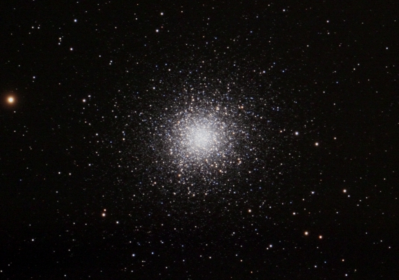 球状星団　M13の画像です。