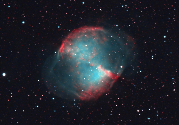 惑星状星雲　M27の画像です。