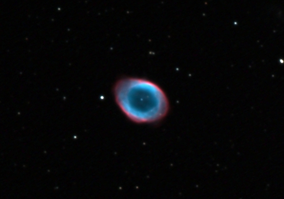 惑星状星雲　M57の画像です。