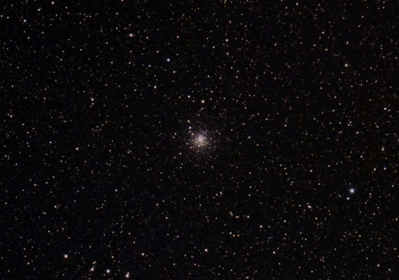 球状星団　M70の画像です。
