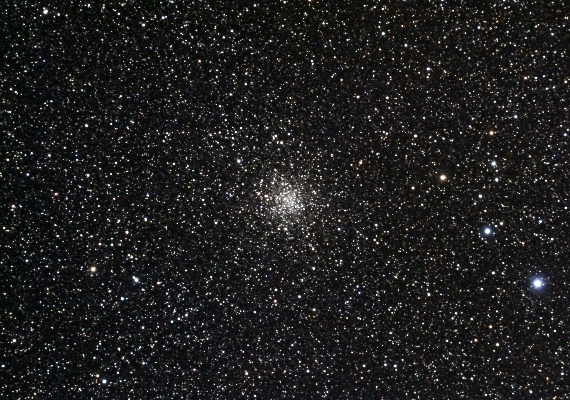 球状星団　M71の画像です。