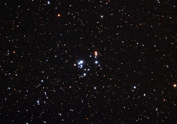 散開星団　NGC2169の画像です。